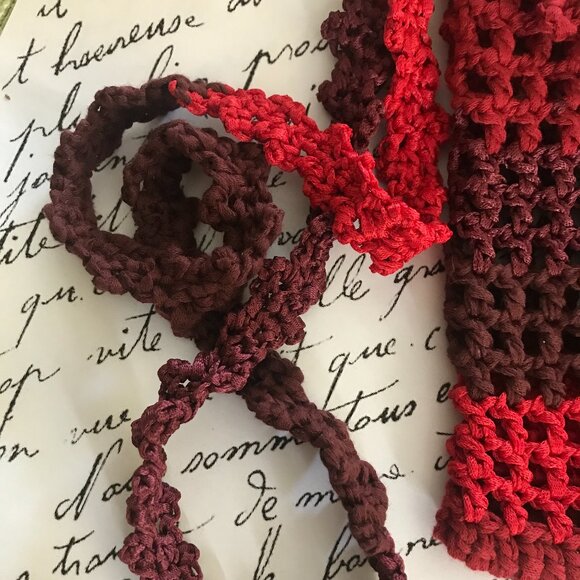 Crossbody SHADES OF RED CELL PHONE HOLDER Handmade by Me - Picture 5 of 8